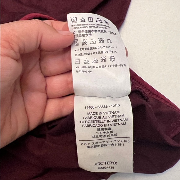 ARC’TERYX FULL ZIP LIGHTWEIGHT HOODED JACKET SIZE LARGE WOMEN’S - Picture 10 of 16